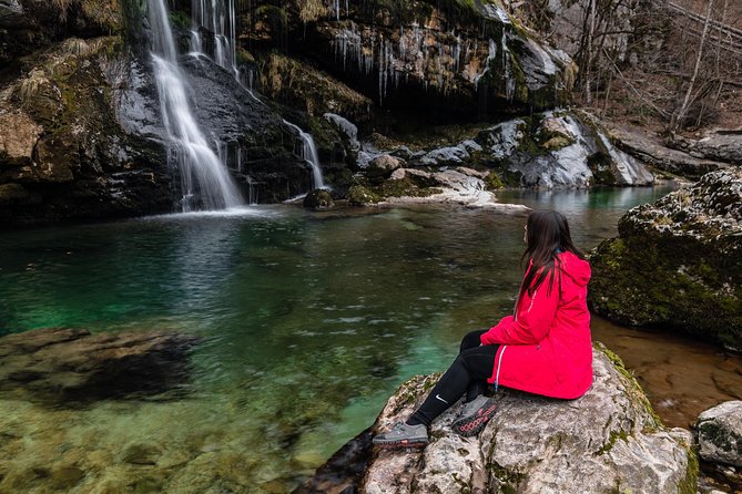 7 Alpine Wonders: Winter Edition - Stop by stop: from Savica Waterfall to Martuljek icicles
