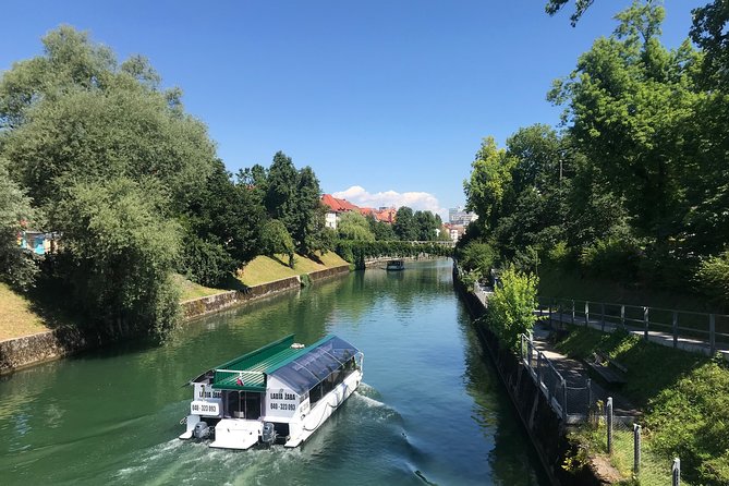 City Tour of Ljubljana - Congress Square: The Biggest Square for Key Landmarks