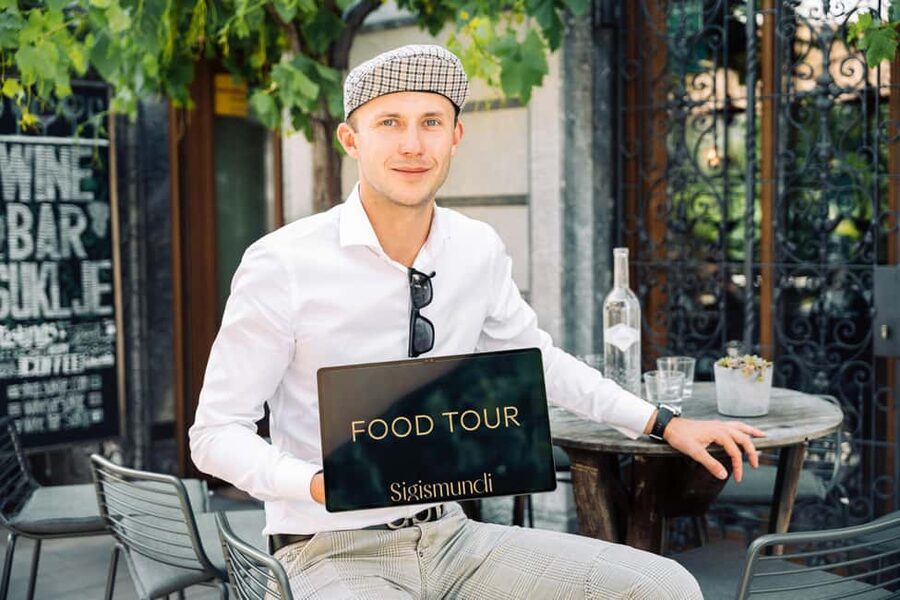 Eat & Drink Ljubljana Food Tour by Sigismundi - Meeting at Congress Square, then meeting Ljubljana