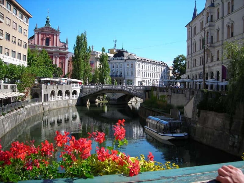 From Trieste: Ljubljana and Lake Bled - The Ljubljana walking tour: how the whisper system keeps it enjoyable