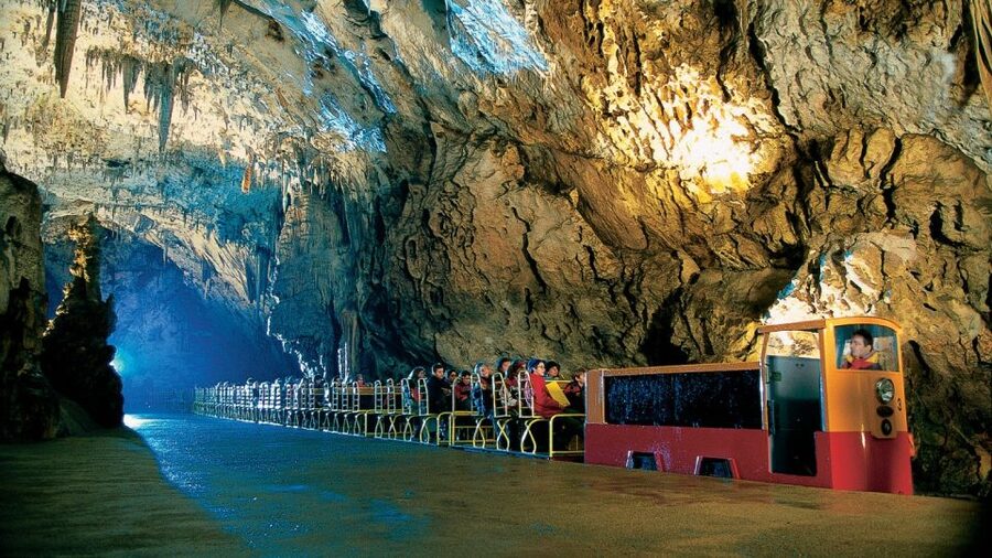 From Trieste: Postojna Cave & Predjama Castle - Postojna Cave’s Underground Electric Train, What Makes It Work