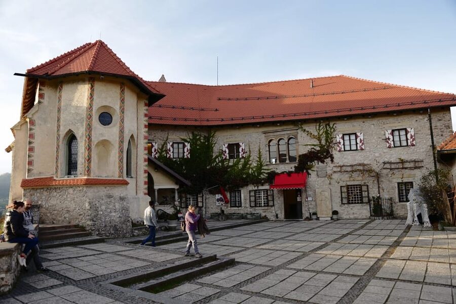 From Zagreb: Ljubljana and Lake Bled Small Group Guided Tour - The kremšnita detail that you should not ignore