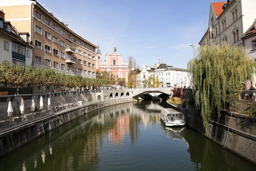 From Zagreb: Ljubljana and Lake Bled Small Group Guided Tour - Ljubljana free time: shops, cafés, markets, and lunch your way