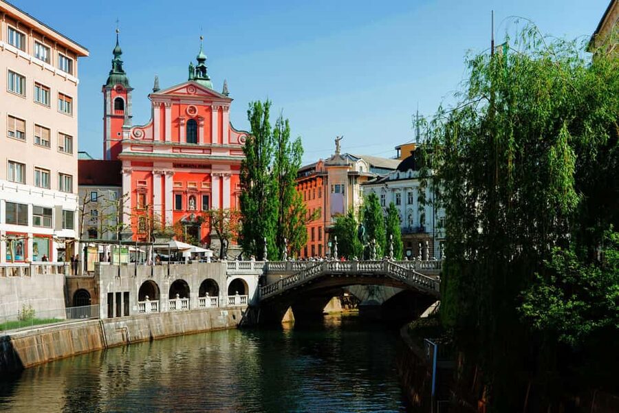 From Zagreb: Ljubljana and Postojna cave Day Trip - Should you book this Zagreb to Ljubljana and Postojna Cave day trip?