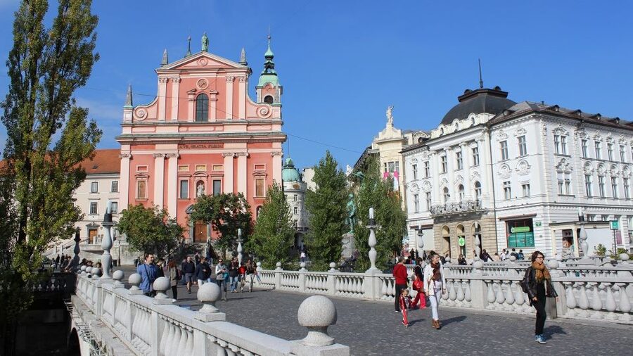 Full-Day Best of Slovenia Tour from Zagreb - Ljubljana in 1.5 hours: small capital charm and Plečnik clues