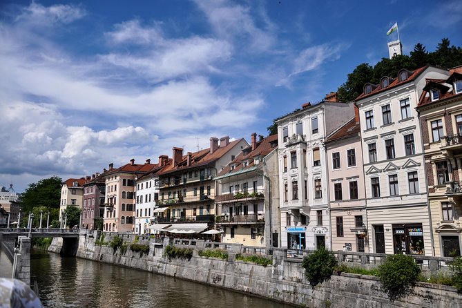 Historic Ljubljana Tour with Ljubljana Castle included - Three Carniolan Rivers Fountain and Town Hall: Small Stops, Real Meaning