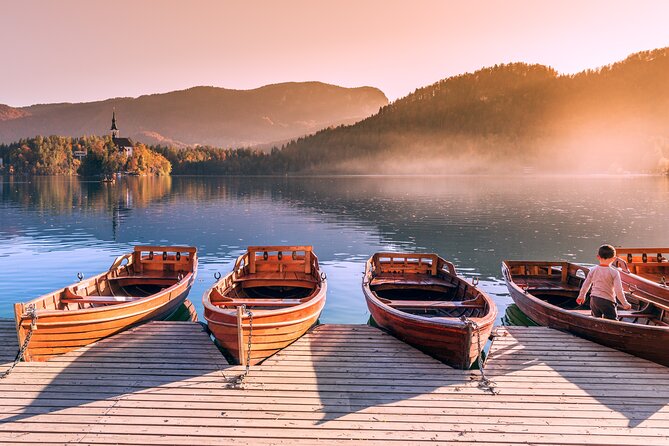Lake Bled All inclusive tour from Ljubljana - Stop 3: The Pletna boat ride to the island church