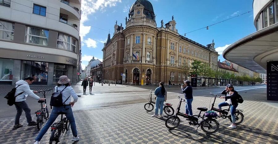 Ljubljana by E-Bike: Guided City Highlights Tour - How the electric bike changes the whole experience