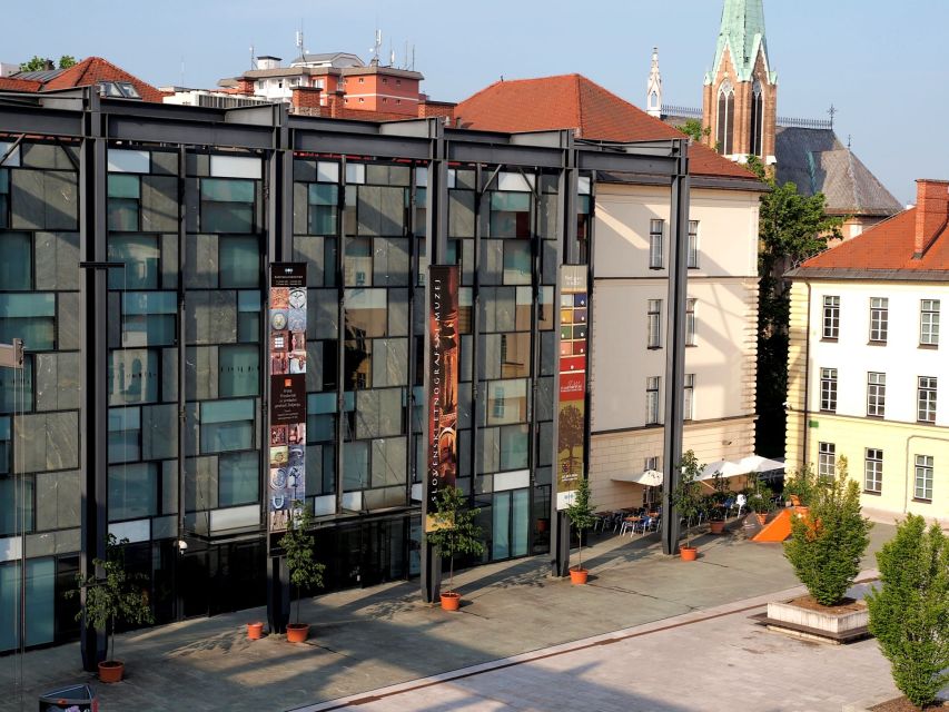 Ljubljana: City Card - Ljubljana Castle: funicular ticket, 900 years on a hill