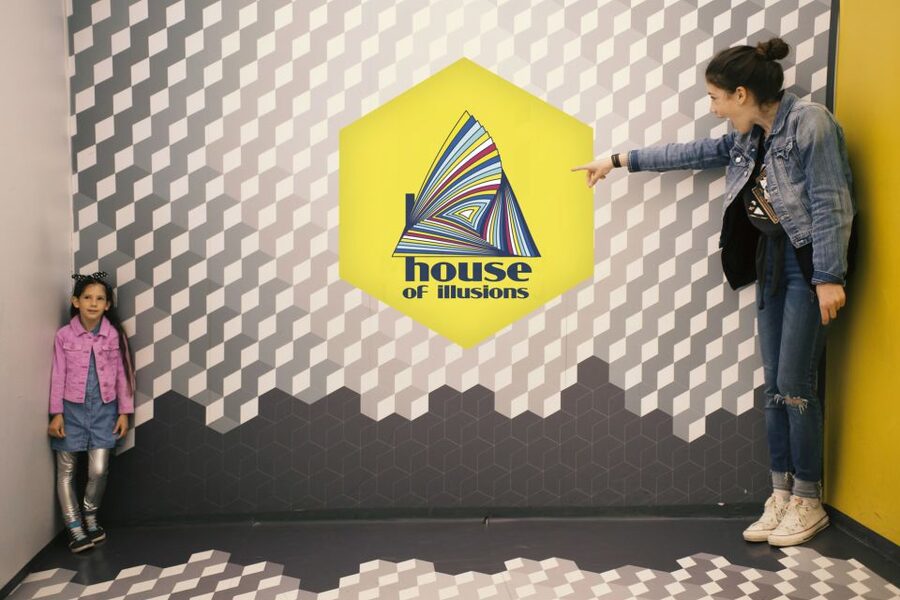 Ljubljana: House of Illusions Entrance Ticket - Playrooms With Puzzles and Logic Games for Families