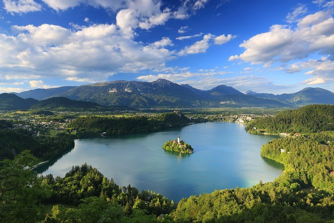 Ljubljana: Lake Bled Experience small group half-day tour - Bled Castle on the cliff: museum time plus viewpoint time