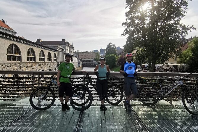 Ljubljana MTB Capital tour (e-bike enduro/all mountain) - Stop 1, Park Špica, from river to ridge without the confusion