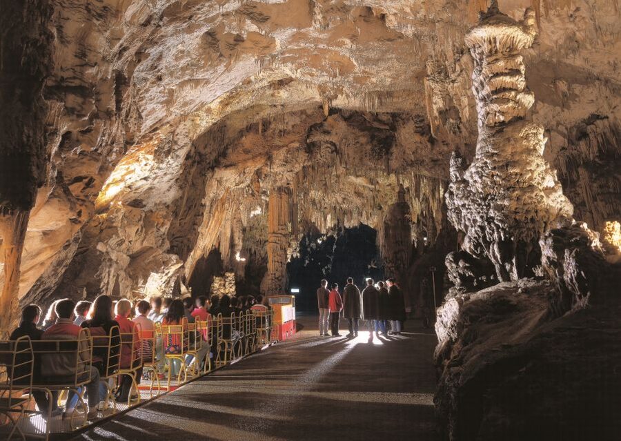 Ljubljana: Postojna Cave & Predjama Castle Tickets and Tour - What to pack and wear for a cave and a castle day