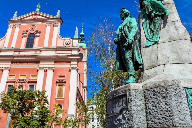 Ljubljana Private Family-Friendly Historic Old Town Guided Tour - Getting your bearings in Ljubljana’s old core