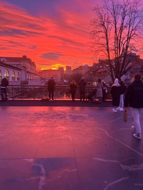 Ljubljana: Secrets of the Old Town & Ljubljana's people - Starting at Mestna hiša, Getting Your Bearings Fast