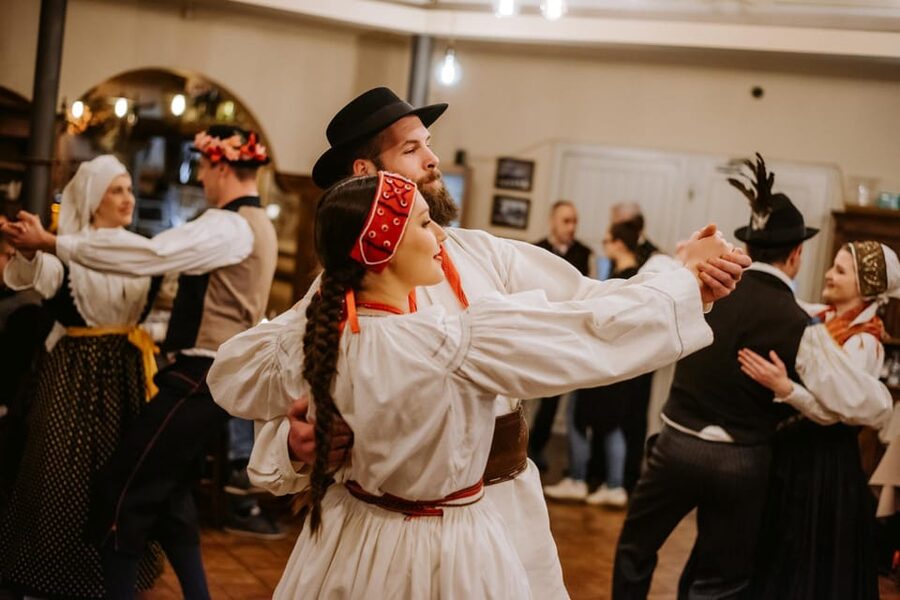 Ljubljana: Traditional Slovenian Dinner and Show - The dinner that does more than fill you up
