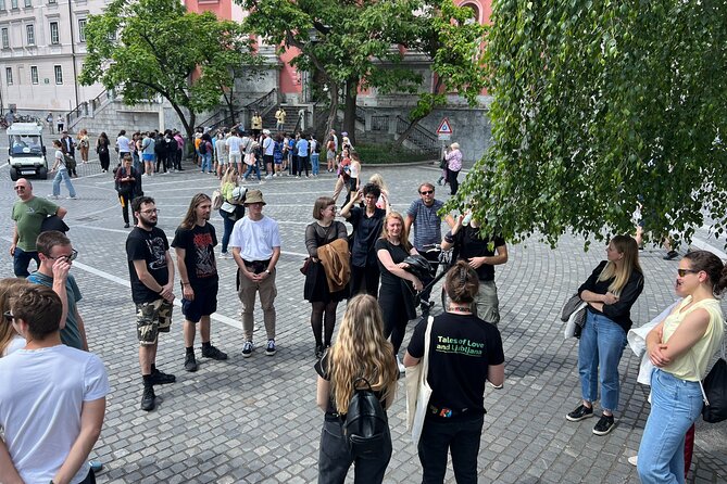 Love tour in Ljubljana - Tales of Love in Ljubljana - Town Hall area, Magistrat: love tales in plain sight