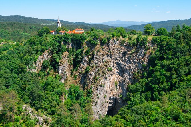 Private Postojna Cave & Predjama Castle Tour from Ljubljana - The Ride and Driver Experience: Convenience Can Be the Whole Point