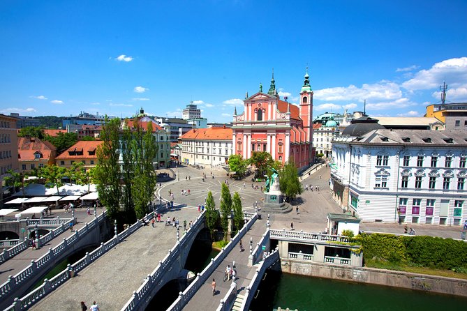 Private Walking Tour of Ljubljana Old Town - Meet at the Ljubljana Tourist Information Center, then step into the old town