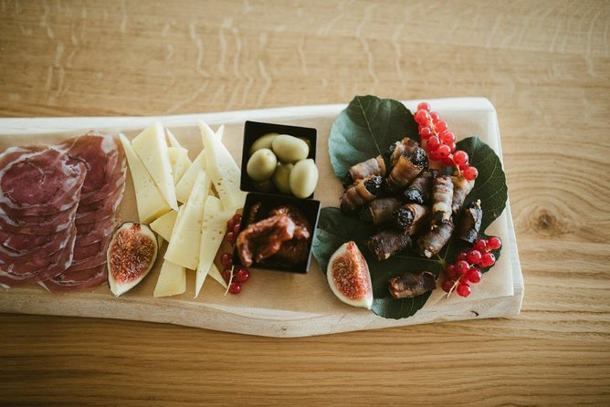 Wine Tasting with Pairing Snacks in Vipava Valley - Tasting Lepa Vida wines: the part where the owners make it click