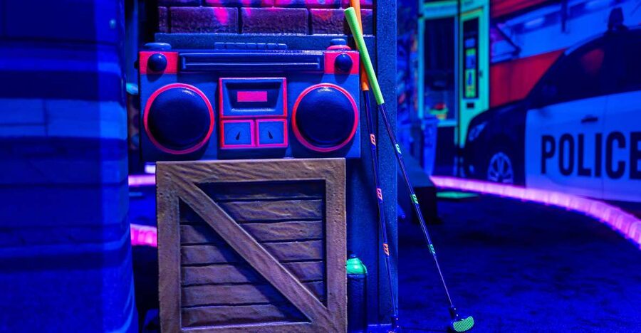 Woop! Glow Golf: Maribor - The Urban Maze: How the Game Moves Hole to Hole